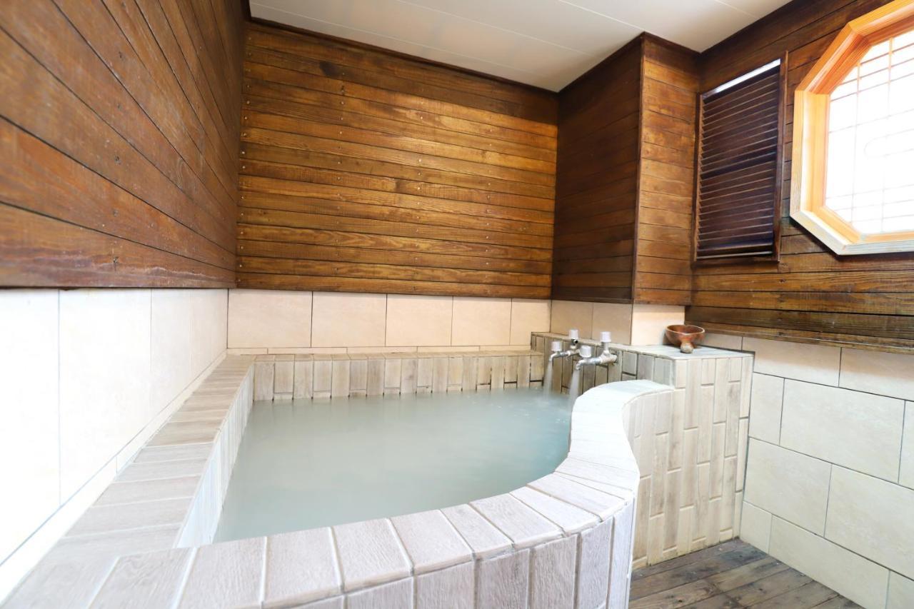 Phoenix Pavilion Hot Spring Hotel Тайбэй Экстерьер фото